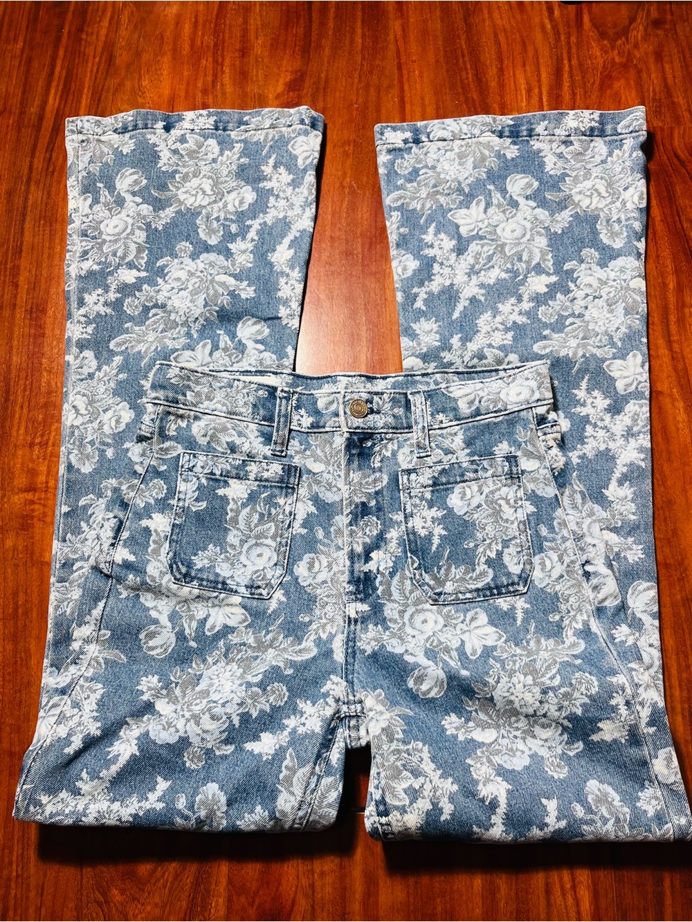 GAP LoveShack Fancy Blue Denim Floral Wide Leg Jeans with White Print
